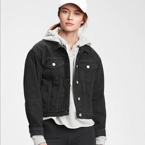 GAP Cropped Icon Denim Jacket